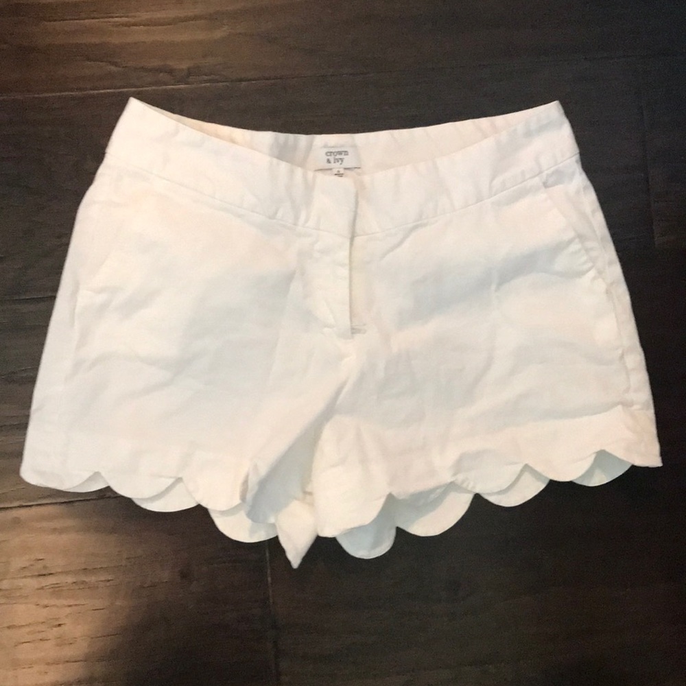 Crown and Ivy Scallop Shorts